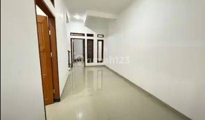 Rumah Modern Siap Huni, Cocok Untuk Rumah Tinggal,  Dekat Pusat Kota 2