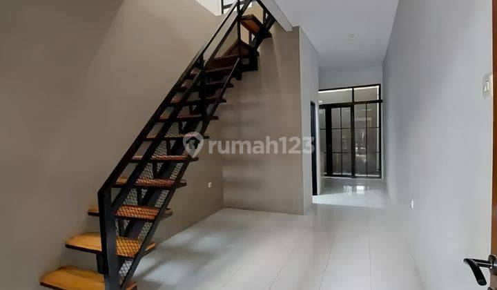 Rumah 2 Lantai Di Antapani, Cocok Untuk Hunian  2