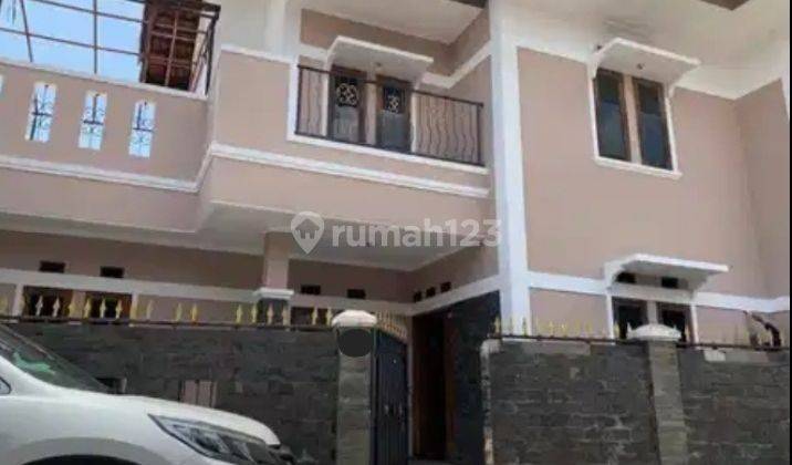 Rumah Lokasi Strategis, Bangunan 2 Lantai, Bisa Untuk Kantor / Usaha 1