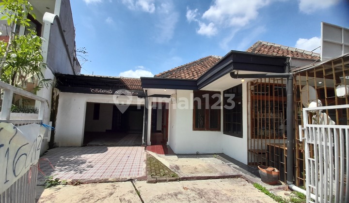 Disewakan Paviliun Super Strategis Cocok Untuk Kantor / Cafe Dll