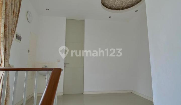 MR65903 For rent beautiful 2-story house in a housing complex in West Jogja