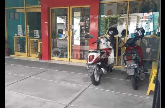 Mr 66369 Disewakan Ruko 3 Lantai di Sewon Bantul- Dn