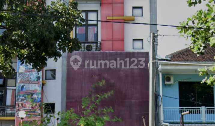 Mr. 66217 For Rent 3-Story Shop House in Depok Sleman