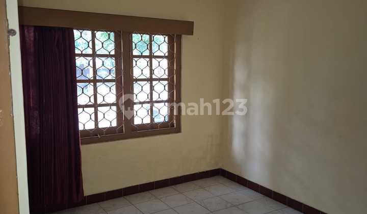 MR 66195 HD FOR RENT SPACIOUS HOUSE IN THE CENTER OF YOGYAKARTA CITY 2