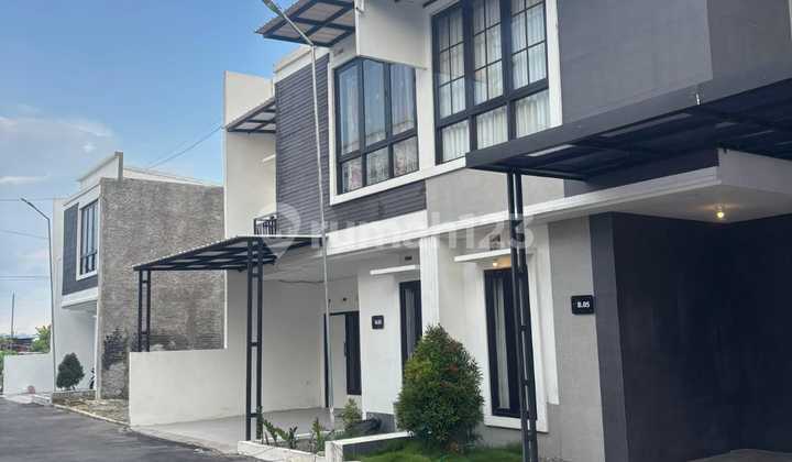 MR 066119 FOR RENT 2-STORY HOUSE IN SEMI-FURNISHED HOUSING COMPLEX IN MAGUWOHARDJO
