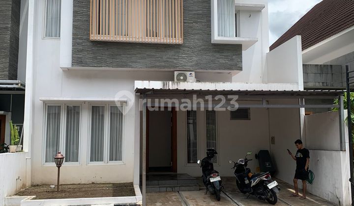 MR 66177 AG FOR RENT 2-STORY FURNISHED HOUSE IN MLATI SLEMAN