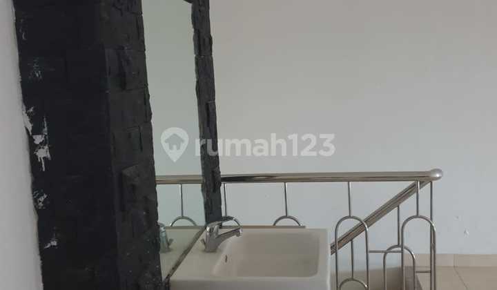 MR/66078 FOR RENT: SHOP HOUSE IN THE CENTER OF YOGYAKARTA CITY 2