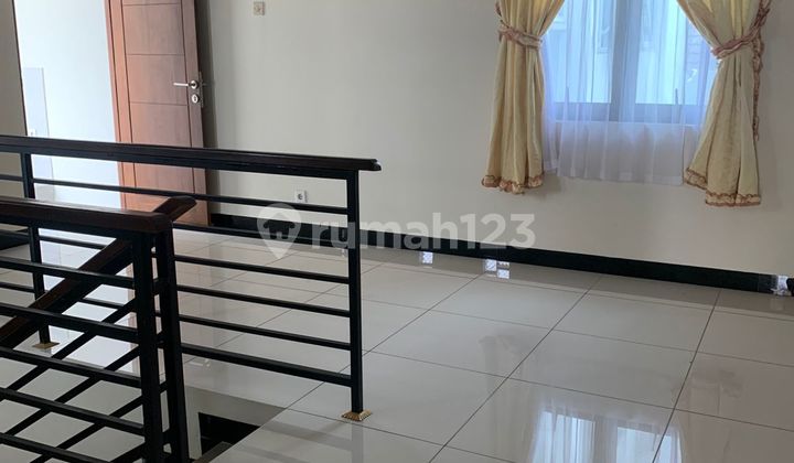 MR 66178 FOR RENT 2-STORY FURNISHED HOUSE IN MLATI SLEMAN