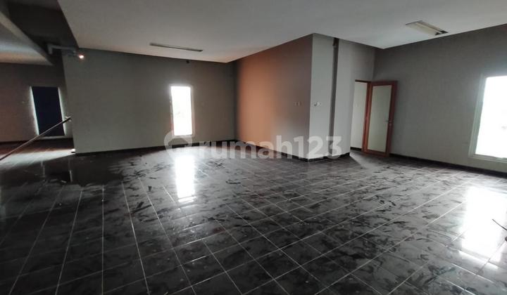 MR 066084 AG RENTAL OF A SPACIOUS SHOP HOUSE IN SARIHARJO NGAGLIK SLEMAN MR 066084 AG RENTAL OF A SPACIOUS SHOP HOUSE IN SARIHARJO NGAGLIK SLEMAN