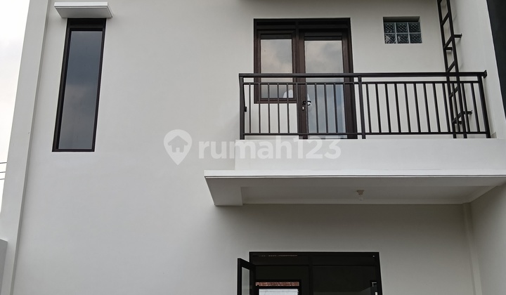 Rumah Modern 2 Lantai Lt 124m Di Cihanjuang - Strategis Dekat Sariwangi & Cimahi 2