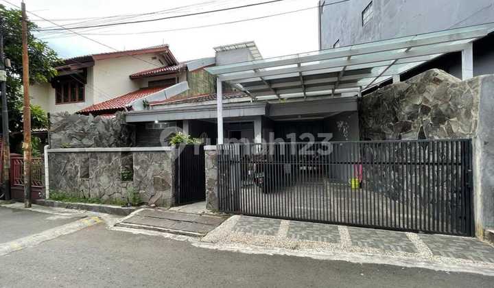 Rumah Mewah 2 Lantai Shm, Mini Bar & Garasi Luas - Regol, Pusat Kota Bandung