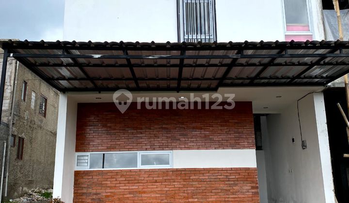 Rumah 2 Lantai SHM di Gegerkalong Bandung Utara dekat UPI