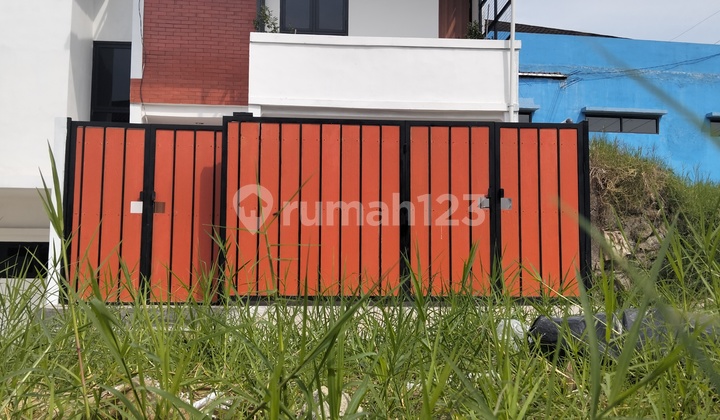 Rumah 600 Jtan Paling Dekat Kampus Upi, 2 Lantai Shm, Sayap Setiabudi Bandung