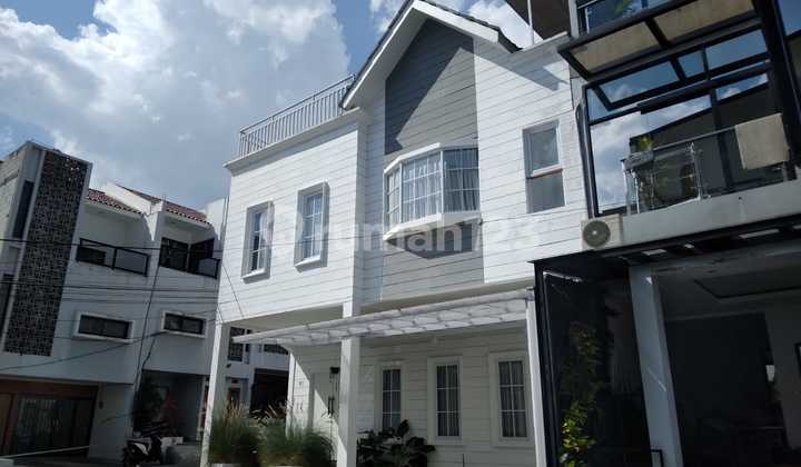 Rumah Mewah Tapi Masih Bisa Custom! Cluster Sandalwood Nuansa Alam Setiabudi Di Bandung Utara Rumah Mewah Tapi Masih Bisa Custom! Cluster Sandalwood Nuansa Alam Setiabudi Di Bandung Utara