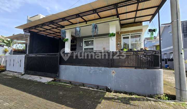 Rumah Hook Siap Huni Shm Di Pusat Kota Cimahi - Dekat Alun-alun & Unjani!