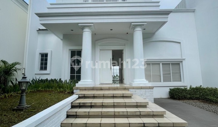 De Park Cluster De Maja Bsd House: - Land Area 300m2 (12 X 25)m - Building Area 260m2 - 4 + 1 Bedrooms - 3 + 1 Bathrooms - 2-Car Carport - 1-Car Garage - Swimming Pool - Semi-Furnished (5 AC Units, Water Heater, Kitchen Set) - Green & Lush Environment -