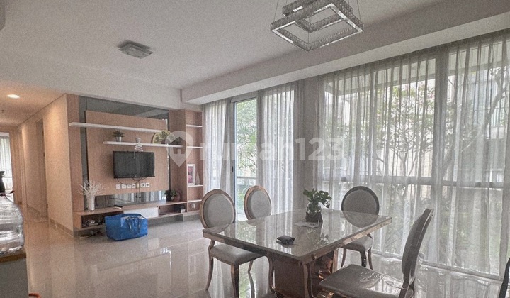Cheapest Rainbow Springs Condovillas, 125 sqm, 4+1 Bedrooms Renovated to 3+1 Bedrooms, Km 2 PPJB, Ariston Water Heater 2 Units, Semi-Furnished, Master Bedroom with Dressing Table, Daikin AC 4 Units, Dining Table and Chairs, Complete Kitchen Set.