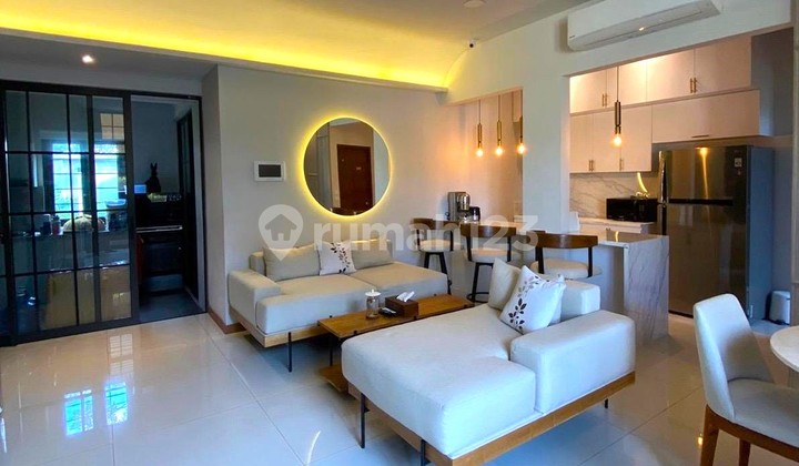 Caelus, Greenwich Bsd, Siap Huni Cakeppp Fully Renovated & Fully Furnished, Ditambah Rooftop Cantik .. Lokasi Sangat Strategis, Di Perbatasan Bsd - Gading Serpong .. Dikelilingi Sekolah2 Terkenal Ipeka, Nanyang, St.john, Global Ggenesis , A C S ( Sedang D 2