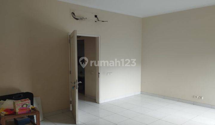 RUMAH RAPI , lokasi strategis dekat mal sms & SIAP HUNI* *@ Cluster Topaz - PHG* Lt 126 m² / Lb 122 m² KT 3+1 / KM 2 +1 *Ada kamar di lt 1, gudang di lt 2* SHM  *Semi furnished* :  AC 3 unit,TV cabinet, kulkas, water heater,  kitchen sink dapur bersih + k 2