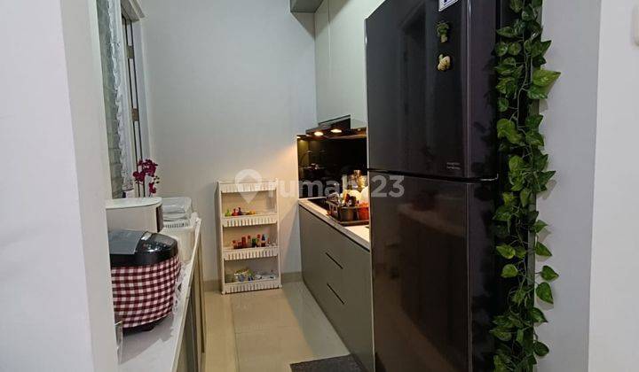 Rumah cakepp siap huni lokasi dekat pusat kuliner Gading serpong Rumah Granada At Menaggio Gading Serpong Uk 8X17 Lt 136 Lb 140 ( Sudah Renov ) Kt 3+1 Km 3+1 Ac 4 Unit Gorden Baru  Gudang Dan Canopy Tambahan Kitchen Set Baru (Interior Design) Full Tv Pane 2