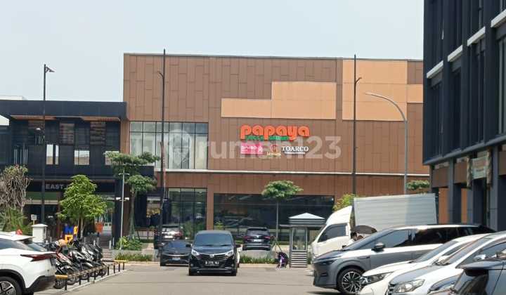 Hampton Avenue Brand New 3-Story Shop House, Strategic Location in Front of Papaya Supermarket Gading Serpong, Land Size 4.5 X 12 (54) Square Meters, Building Area 119 Square Meters, Features a Balcony (Alfresco), Glass Canopy Veranda Suitable for Restaurant/Cafe Table and Chair Setup, CCTV, 5.5 kW Electricity. 2