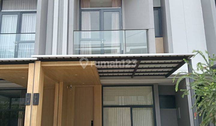 Rumah Baru Tanakayu Full.furnished Cakeppp Lt 50m2 Dan Lb 70m22 Lantai3 Kamar Tidur1 Kamar Mandi + 1 Powder Room + 1 Gudangfully Furnished (sofa, Meja Makan, Kitchen Set,kulkas)4 Ac Pam Listrik 4400 Watt Gorden Water Heater Hadap Utara*harga : 70 Jt Thn N 1