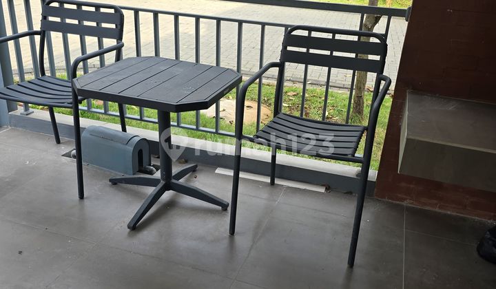  Rumah Lokasi Dekat Pintu Tol Aeon Bsd , Dekat Krl Cisauk , Pasar Intermoda , Cluster Freja Bsd Furnished Siap Huni Bagus Dan Rapih, Baru Renovasi*lt 40m2 (4x10)lb 51m22 Lantaikt 2km 2furnished Gordenac 3water Heater Mesin Cuci Kulkas . Sudah Ada Kanopi P 2