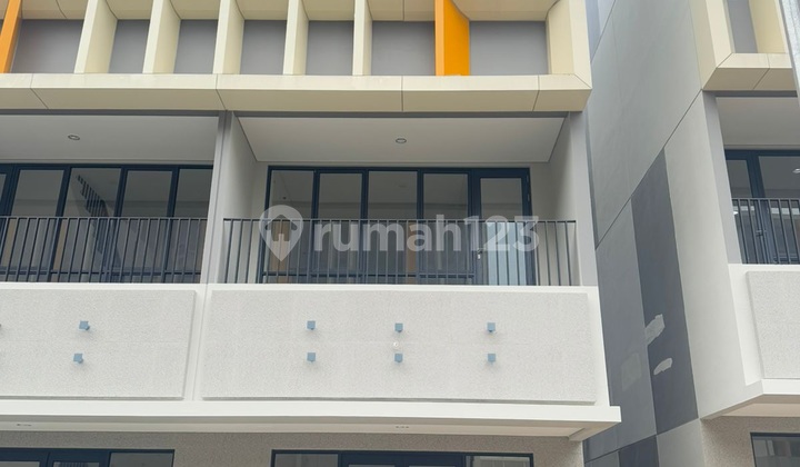 Ruko BSD The Loop - BSD 3 Floors With Balcony LT 4.5 X 9 / Lb 160 PLN 3500Watt 1