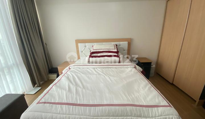 U Residence Tower 1 Studio Type 35m2
Apartment Area: 35 m2
Bedrooms: 1
Bathrooms: 1
Annual Rent Price: IDR 35,000,000 (negotiable)
Fully Furnished:
1. Fully Equipped Kitchen Set with Dining Utensils and Kitchen Sink
2. Refrigerator, TV, Microwave, and Water Dispenser 2