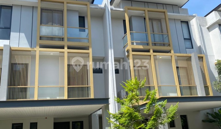 Rumah Baru BSD Eonna- Aerra ( Korean Town ). Depan Mal Eastvara LT 112M2 LB 192M2 KT 4 + 1 KM 4 + 1 Carport 2 Ac Air Pam