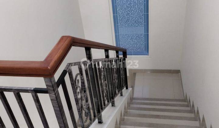  Flamingo @the Springs**type Master*- Lt. 144 M2 ( 9x16 )- Lb. 127 M2- Kt. 3+1 - Km. 3+1- Ac 4 Unit- Water Heather- Ppjb Siap Ajb- Hadap : Selatan Miring Barat Dikitharga Jual : 4,5 M ( Nego )harga Sewa : 75 Jt / Thn ( Nego ) 2