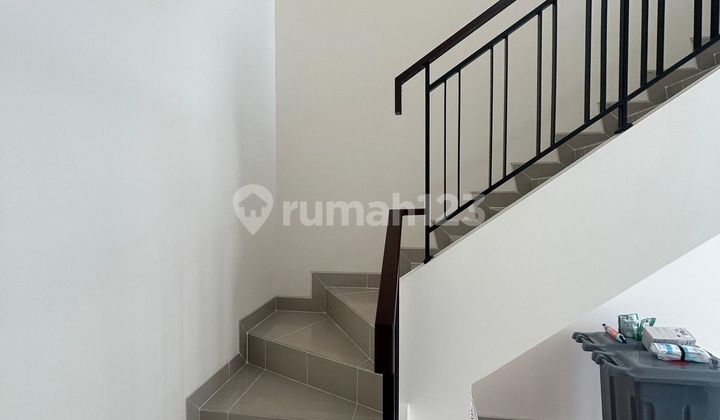 New Sorento Grande East Shophouse Location Near Matera Residence. Syafana School...close to Phg Spring, near Gading Serpong Culinary Center.