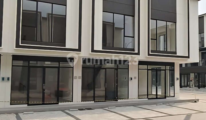 New Ready-to-Use Shophouse in Sorrento Grande West, Gading Serpong  
New Shophouse Handover from Developer with Free Parking