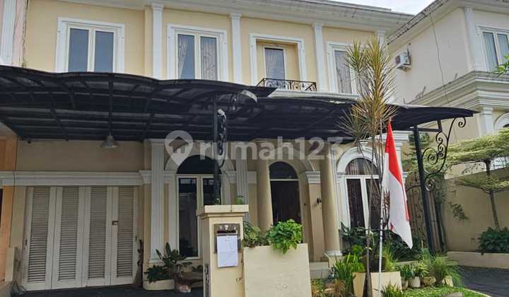 Ready-to-Occupy House >> Premium Housing Lesbelles Serpong >> Land Area 240, 2 Floors, 4+2 Bedrooms, 3+1 Bathrooms, Furnished