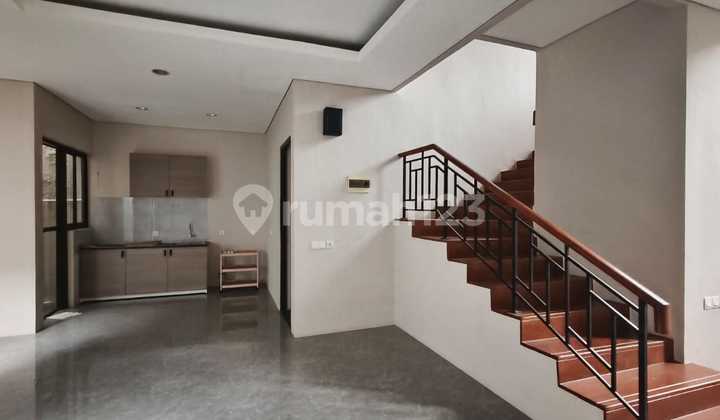 Termurah Rumah Siap Huni di Mayfield Greenwich Bsd , Best Deal :) Luas Tanah 160 M2 (8X20)Luas Bangunan +- 150 M2 Sudah Renovasi.2 Lantai4+1 Kamar Tidur 3+1 Kamar Mandi Carport dengan Canopy Muat 2 Mobil Hadap Tenggara 3 Ac2 Water Heater Roller Blin Termurah Rumah Siap Huni di Mayfield Greenwich Bsd , Best Deal :) Luas Tanah 160 M2 (8X20)Luas Bangunan +- 150 M2 Sudah Renovasi.2 Lantai4+1 Kamar Tidur 3+1 Kamar Mandi Carport dengan Canopy Muat 2 Mobil Hadap Tenggara 3 Ac2 Water Heater Roller Blin