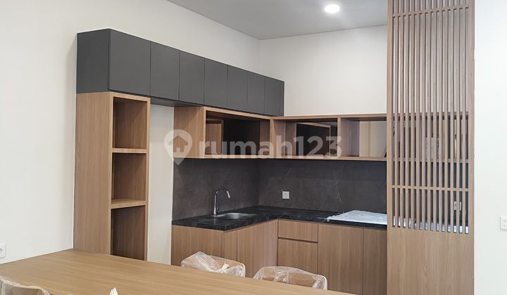 Rumah Baru Fully Furnished Tanakayu Bsd >>paling Luas Lebar 7 ~ Bangunan 2.5lantai>> Luas Tanah 84 Luas Bangunan 126 Lantai 3 Ada Rooftop>> Carport 2 Mobil + Ada Kanopi , 3 Kamar Tidur 3 Kamar Mandi 3- Hub Nathalia 08211439xxxx Rumah Baru Fully Furnished Tanakayu Bsd >>paling Luas Lebar 7 ~ Bangunan 2.5lantai>> Luas Tanah 84 Luas Bangunan 126 Lantai 3 Ada Rooftop>> Carport 2 Mobil + Ada Kanopi , 3 Kamar Tidur 3 Kamar Mandi 3- Hub Nathalia 08211439xxxx
