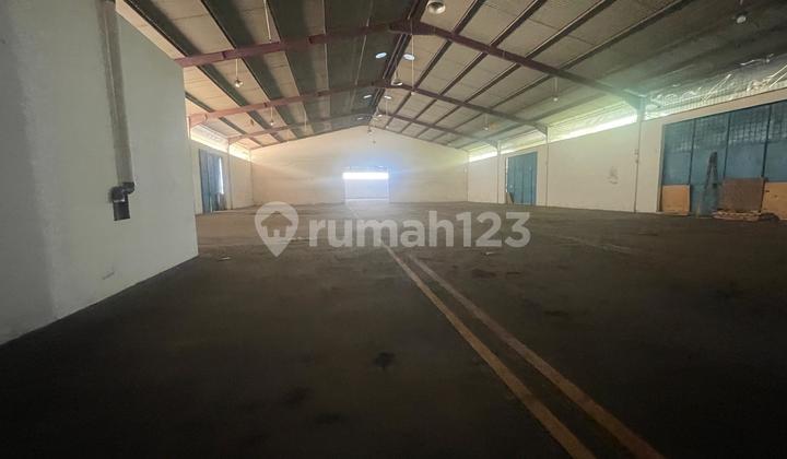 Gudang di Jl Sungai Tiram Marunda Baru, Cilincing Luas Tanah 7000.Lb +- 1800 M2ada Office Akses Kontener 40Feet Ada Loading Dock Listrik 13.500Watt Surat SHM & HGB