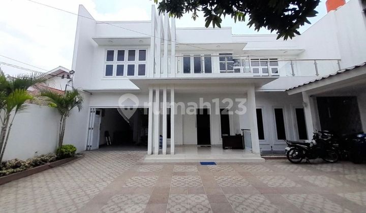 For Sale: Office & Employee Dormitory, Strategic Location in Pasar Minggu, Jati Padang, South Jakarta. Land Area 468 m², Building Area 600 m². 15 Bedrooms, 5 Bathrooms. Dimensions 12.5m x 37.5m. Electricity 16,500 VA. SHM Certificate. 2-Story Building. West Facing. Semi-Furnished Office Condition. Facilities: 15 Rooms Available (8 For Sale: Office & Employee Dormitory, Strategic Location in Pasar Minggu, Jati Padang, South Jakarta. Land Area 468 m², Building Area 600 m². 15 Bedrooms, 5 Bathrooms. Dimensions 12.5m x 37.5m. Electricity 16,500 VA. SHM Certificate. 2-Story Building. West Facing. Semi-Furnished Office Condition. Facilities: 15 Rooms Available (8