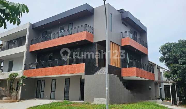 Rumah3 Lantai Bangunan Mandiri Ada Lift Fi Alam Sutera View Menghadap Kolam Renang Layout Plong, Terang, Dan Nyaman