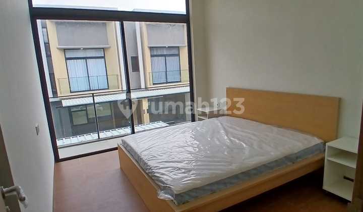 Cluster Tanakayu Chava*lt 84(7×12), Lb 126kt 3+1 Multipurpose Room ,km 33 Lantai, Carport 1 Mobillengkap Dengan Furnitureharga Sewa 90jt/thn ( Min Sewa 2thn )harga Sewa Inc Ac, Waterheatergordyn 100jt/thharga Jual 3,1m Nego Nathalia 08211439xxxx