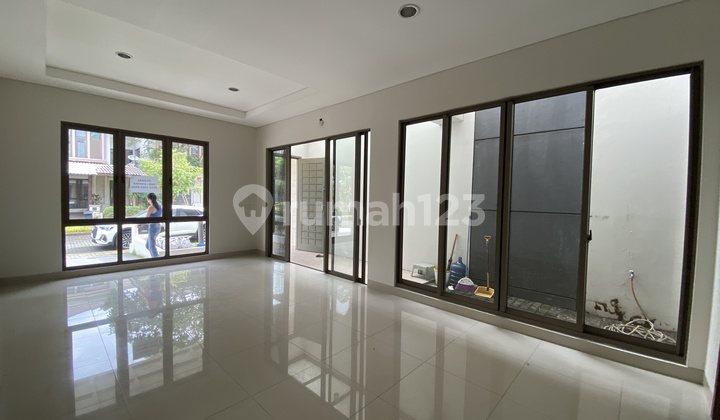 Cluster Luxmore Greenwich - BSD Cakepp Contact Nathalia 082114393820 Area 135 m² Building Area 163 m² Floor 4 +1km 3 +1 PPJB Ready AJB (On Hand)* 2