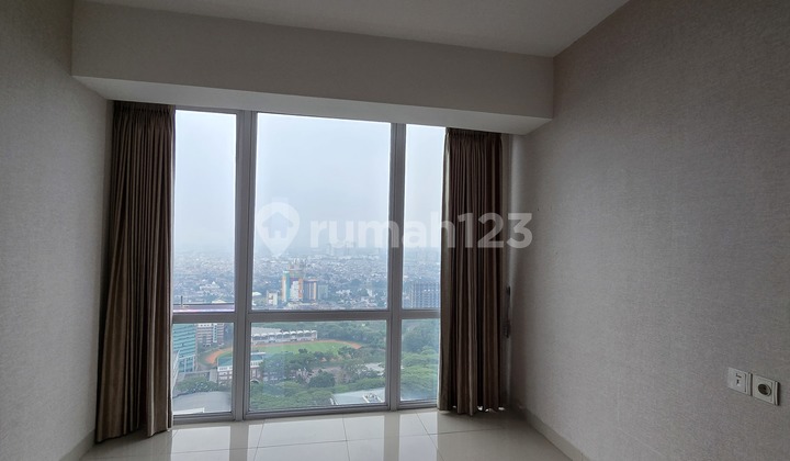 Apartment U Residence 3.. 2 Bedrooms, Area 110 sqm. With Balcony. Swimming Pool View; Upper Floor. Close to Siloam Hospital, Supermal Karawaci. 2