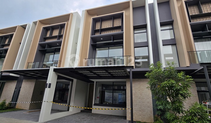 Rumah Baru Di Cluster Vasya Tanakayu - Baru Serah Terima Dari Developer>> Direct Access Ke Clubhouse, Bsd Citylt : 84 M² (7 X 12)lb : 134 M² (3 Lantai)kt : 3 + 1km : 3 + 1carport : 2ada Kanopidaya Listrik 2200 Watt >>full Furnished Standard Developer Rumah Baru Di Cluster Vasya Tanakayu - Baru Serah Terima Dari Developer>> Direct Access Ke Clubhouse, Bsd Citylt : 84 M² (7 X 12)lb : 134 M² (3 Lantai)kt : 3 + 1km : 3 + 1carport : 2ada Kanopidaya Listrik 2200 Watt >>full Furnished Standard Developer