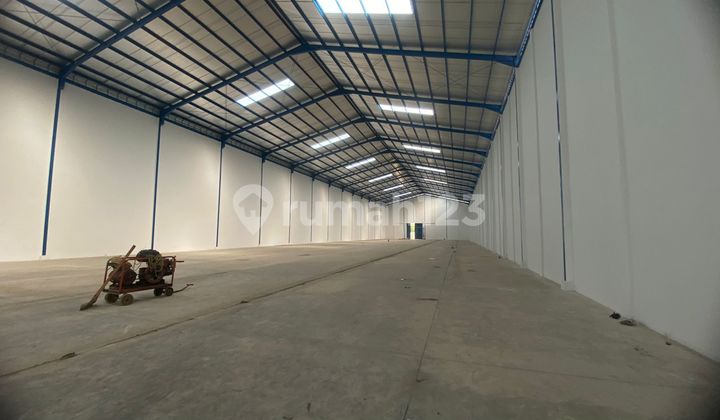 Indent Warehouse in PS Kemis Tangerang, Land Area 7632 M2, Total Building Area 4580 M2 (23.5 X 97.5 Per Unit), 2 Adjacent Units, Warehouse Location in Area with 10-Meter Ceiling