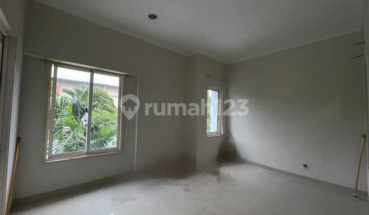 Cluster Ruby Phg - Gading Serpong Lt 8x18 = 144 M2 Kt 3+1 Km 2+1 >>4400 Watt 3 Ac ( Tiap Kamar Ada Ac )water Heatersudah Ada Hordengkitchen Setkamar Tidur Utama Luas & Besar Rumah Rapih Baru Dicat Ulang Shm 2