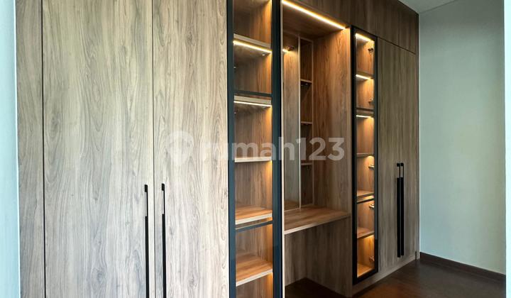 Lakewood Corner Lot Area 308/338m, 5+ Bedrooms, 4+1 Bathrooms, 3 Wardrobes, Master Bedroom Wardrobe on 1st Floor, Master Bedroom Wardrobe on 2nd Floor, Children's Room Wardrobe on 2nd Floor, Children's Room Wardrobe on 2nd Floor, Pantry Cabinet, TV Backdrop, Kitchen Set. Lakewood Corner Lot Area 308/338m, 5+ Bedrooms, 4+1 Bathrooms, 3 Wardrobes, Master Bedroom Wardrobe on 1st Floor, Master Bedroom Wardrobe on 2nd Floor, Children's Room Wardrobe on 2nd Floor, Children's Room Wardrobe on 2nd Floor, Pantry Cabinet, TV Backdrop, Kitchen Set.