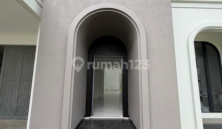 Rare Gem Luxury House The Gramercy Alam Sutera - Land Area 420M2 (14 X 30)M- Building Area 451M2- 4 Bedrooms + 1- 5 Bathrooms + 1- Electronic Garage Door- Includes 5 Split AC Units + Central AC in Master Bedroom + Central AC in Living Room- All Glass 2