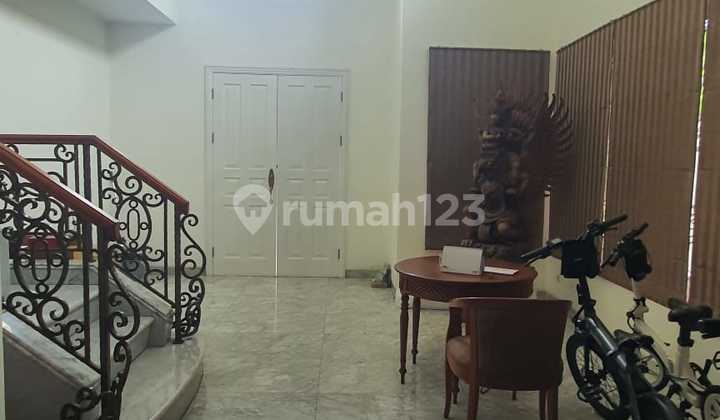 Beverly Golf Park Jl. Danau Batur, Lippo Karawaci 2