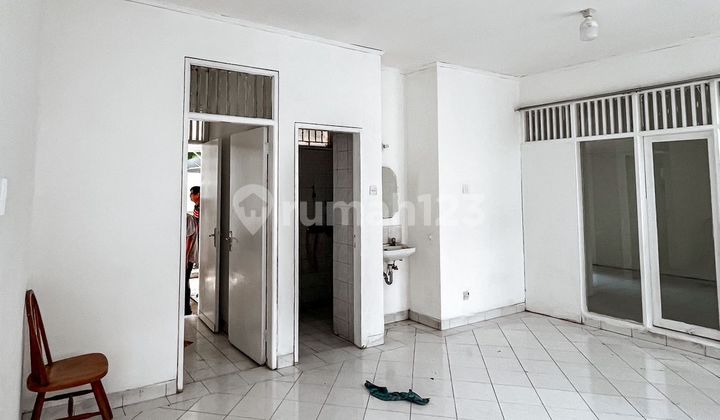 Diponegoro Park Jl. Gunung Himalaya, Lippo Karawaci Tangerang 2