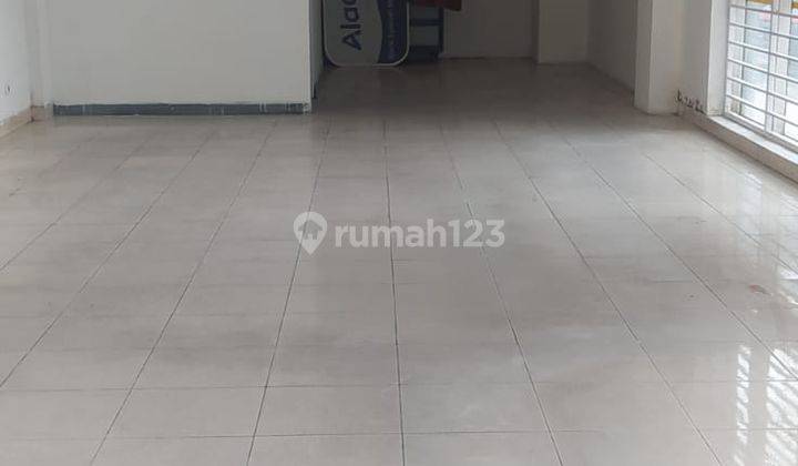 Dijual Ruko 3 Lantai di Jalan Lapangan Bola Kebon Jeruk, Jakarta Barat 2